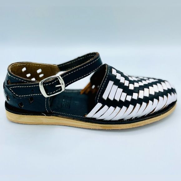 Handmade Black and White Strap Huaraches - Picture 4 of 7